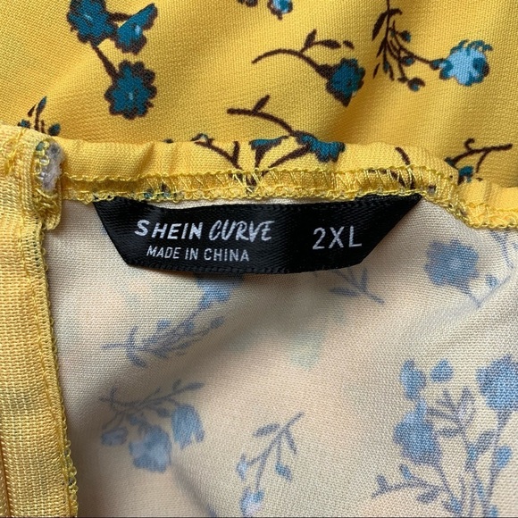 Women's Ruffle Trim Knot Front Ditsy Floral Dress - Picture 6 of 7